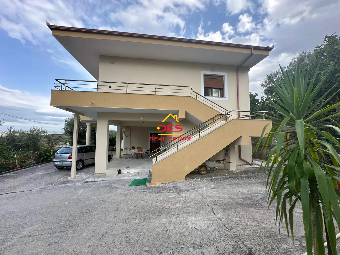 Shitet shtëpi private 2 katëshe + truall në babicë, alikok, vlorë.