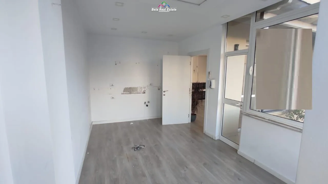 Zyre Me Qera 2+1 Tek Shkolla e Baletit (ID BZ2475) Tirane.