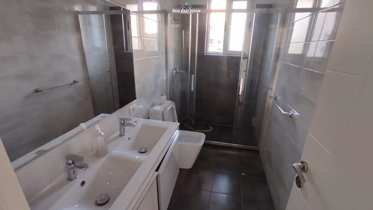 Zyre Me Qera 2+1 Tek Shkolla e Baletit (ID BZ2475) Tirane.