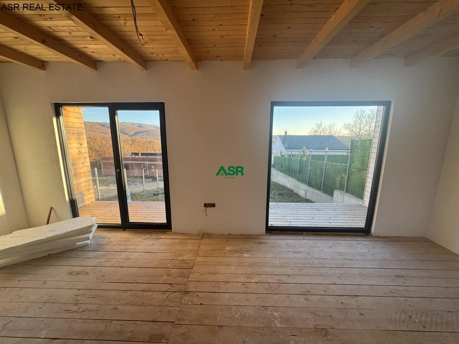 Ofrohet për shitje villa në Grashtice