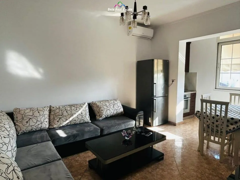 Apartament Me Qera 2+1 tek Ish Restorant Durresi (ID B221353) Tirane