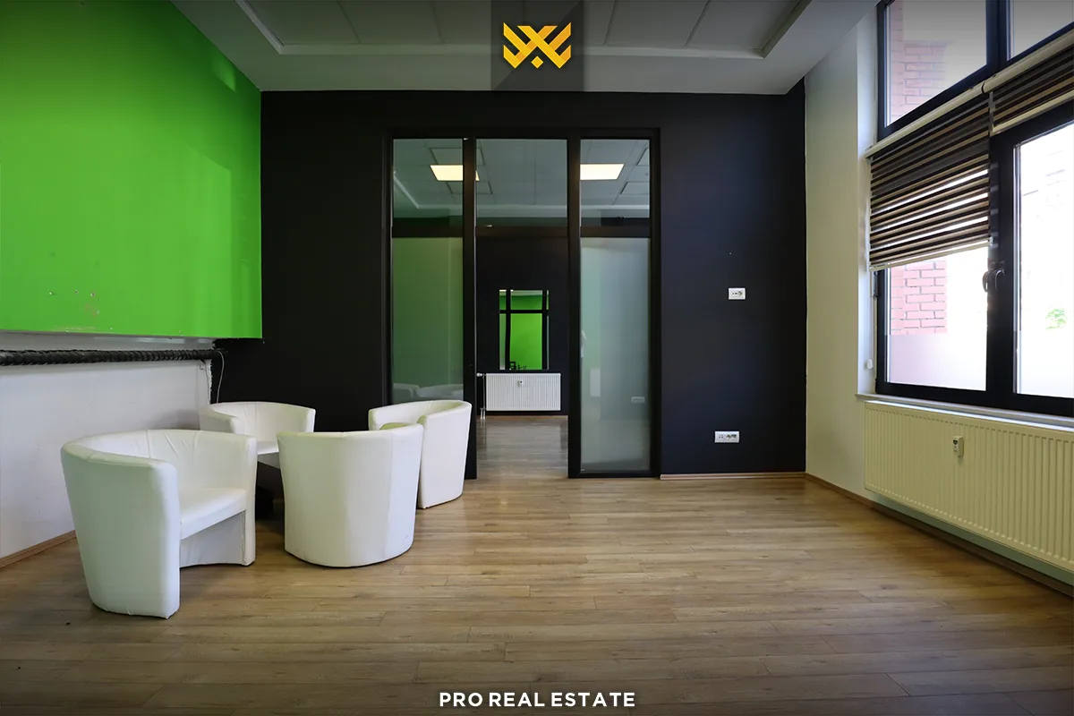 Lokal - Zyrë 150m² me #QIRA në Bregun e Diellit.