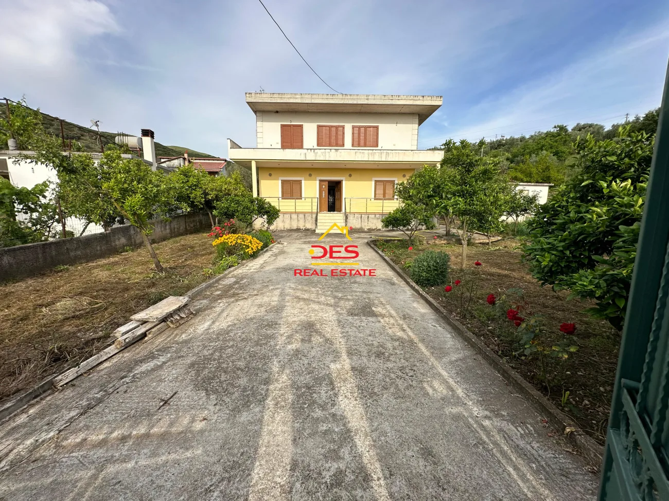Shitet shtëpi private 2 kate në armen,vlorë.