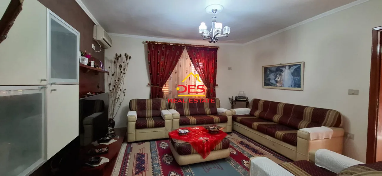 Shitet vilë 2 katëshe te ish kinema “ali demi” ,vlorë.