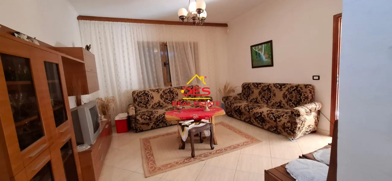 Shitet vilë 2 katëshe te ish kinema “ali demi” ,vlorë.