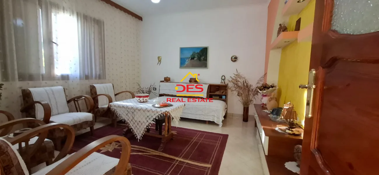 Shitet vilë 2 katëshe te ish kinema “ali demi” ,vlorë.