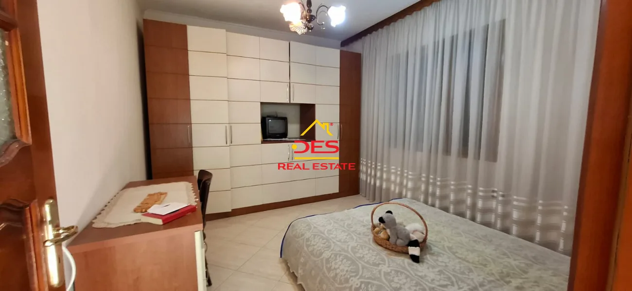 Shitet vilë 2 katëshe te ish kinema “ali demi” ,vlorë.