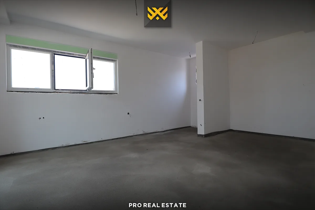 Shtëpi 240m² për #SHITJE në Dragodan.