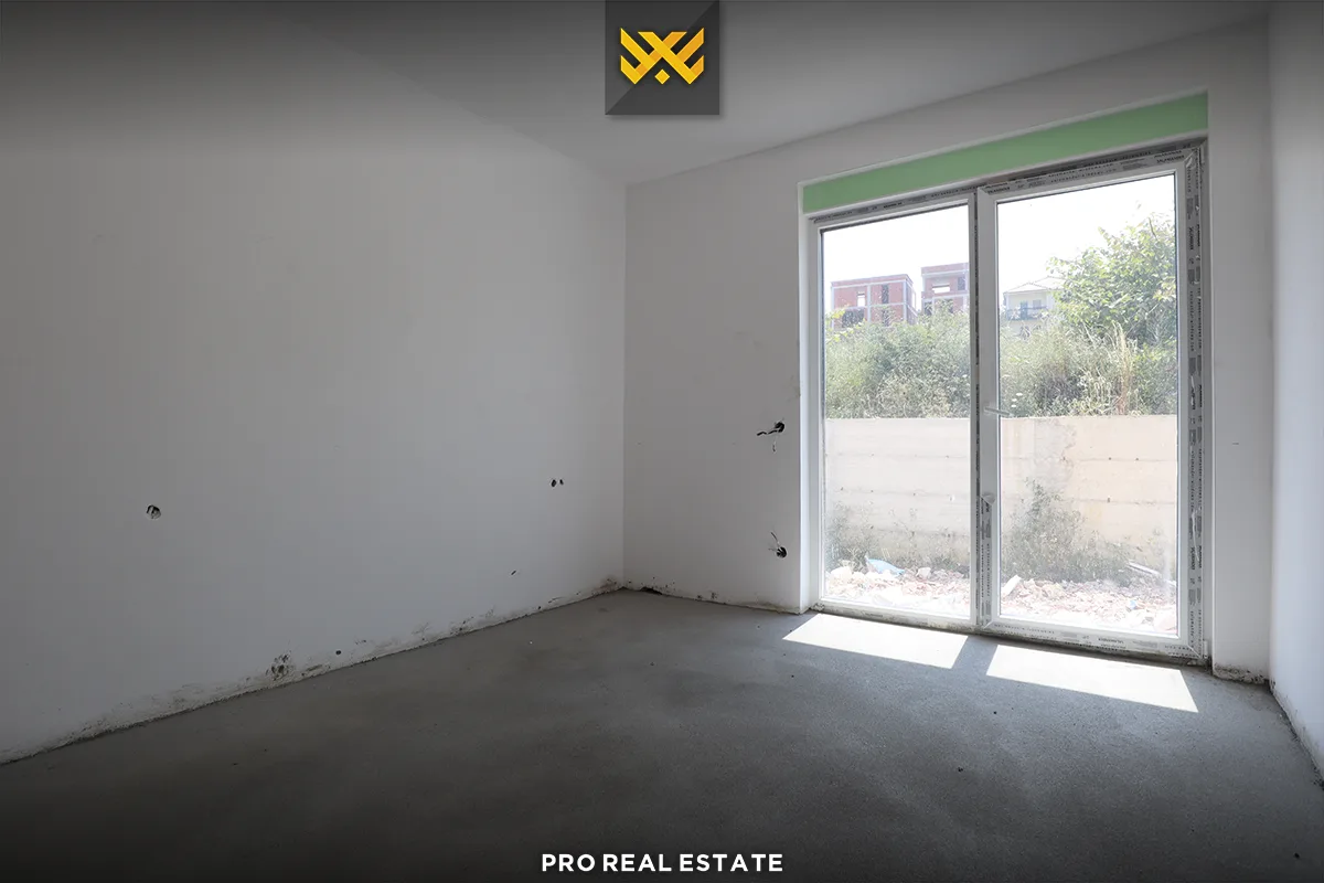Shtëpi 240m² për #SHITJE në Dragodan.