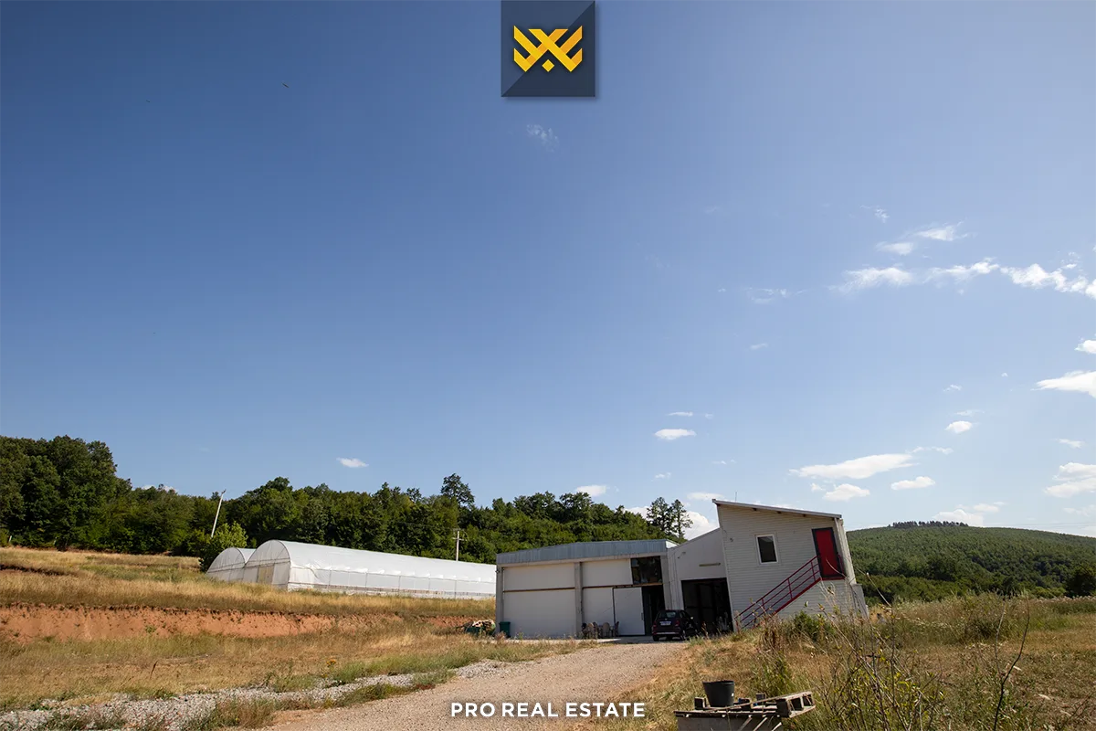 Truall 1.46 Ha dhe Fabrikë 1200m² për #SHITJE në Rimanishtë