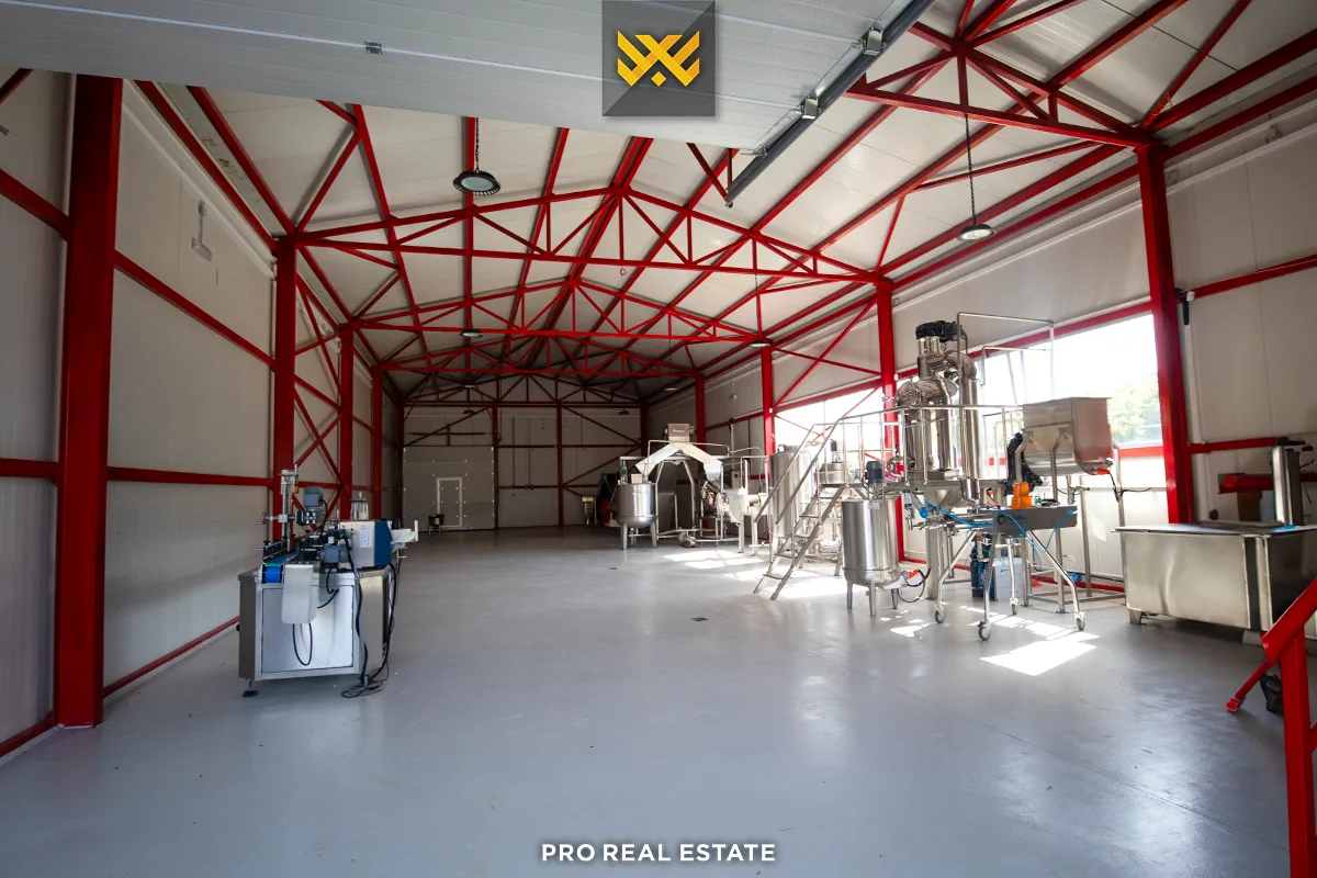 Truall 1.46 Ha dhe Fabrikë 1200m² për #SHITJE në Rimanishtë