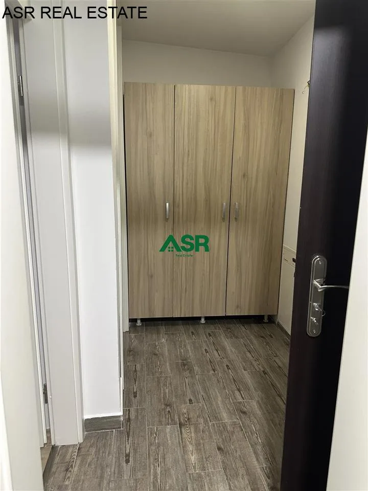 #ID:3226 Banesë  Zyre 60m2 me #qira në lagjen  Tophane