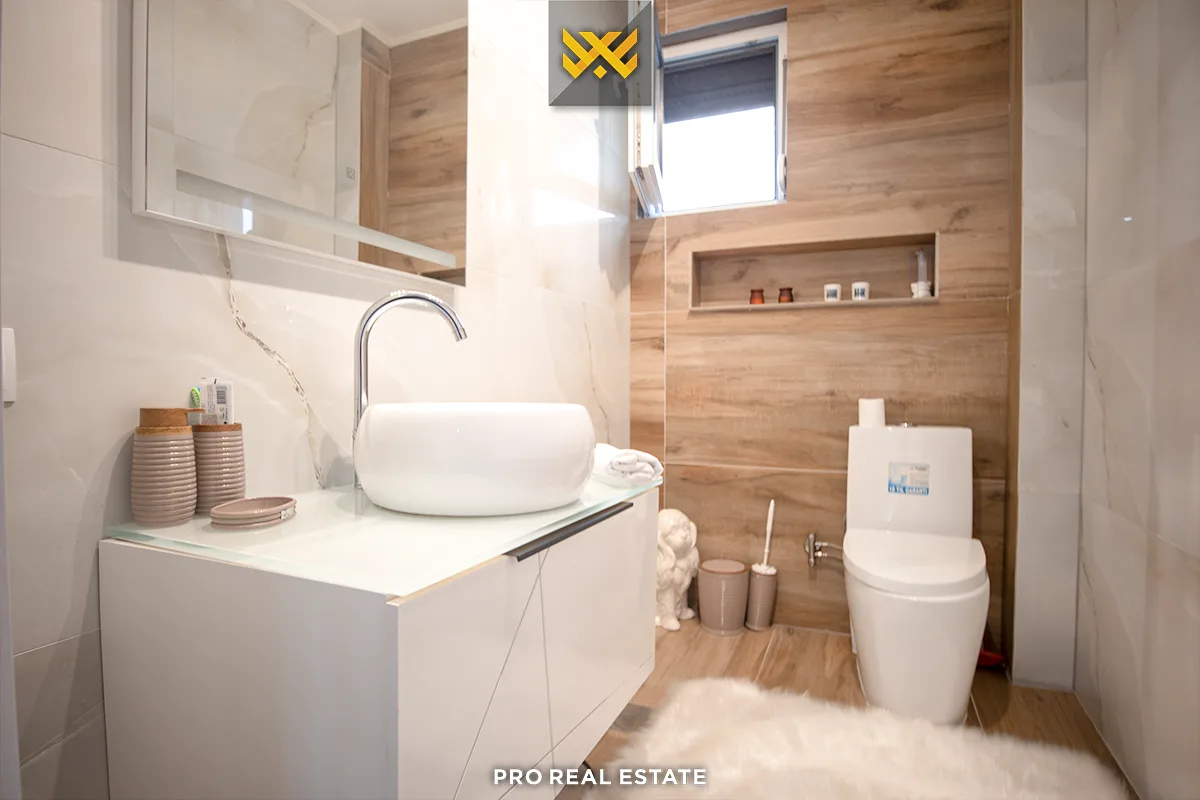 Shtëpi 270m² për #SHITJE në Pejë.