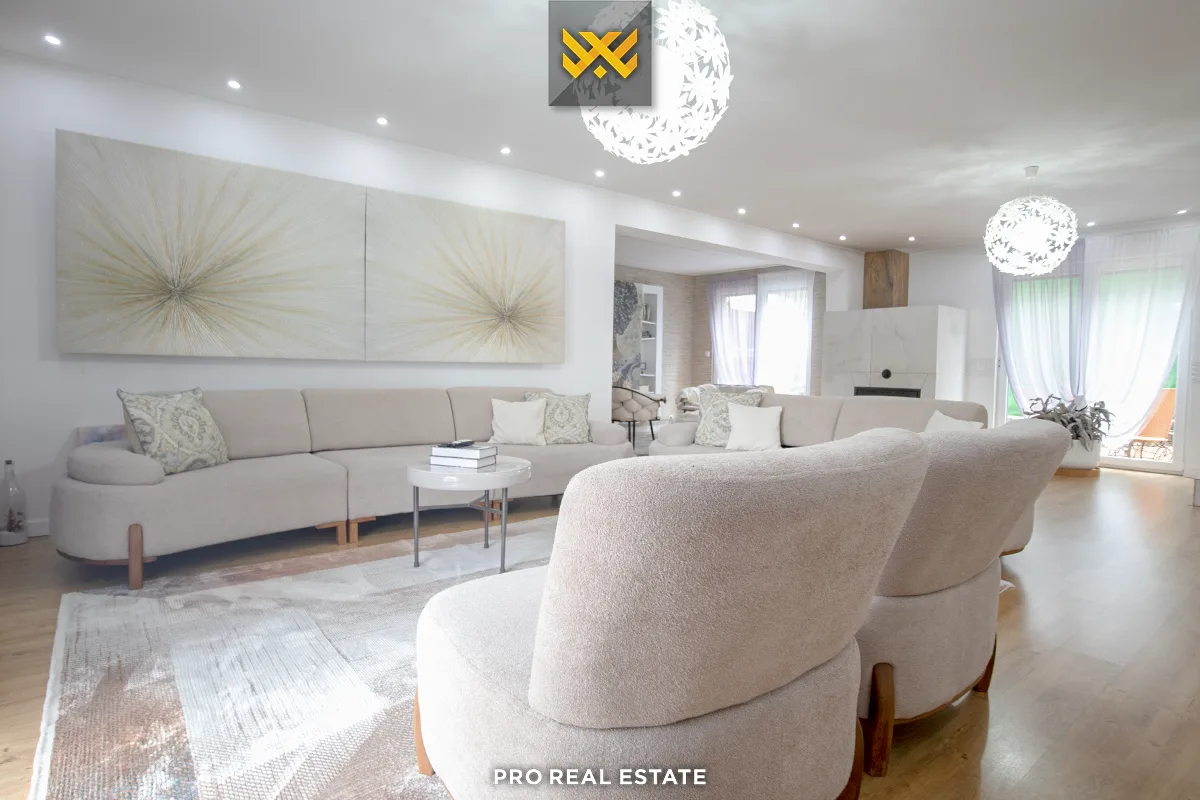 Shtëpi 270m² për #SHITJE në Pejë.