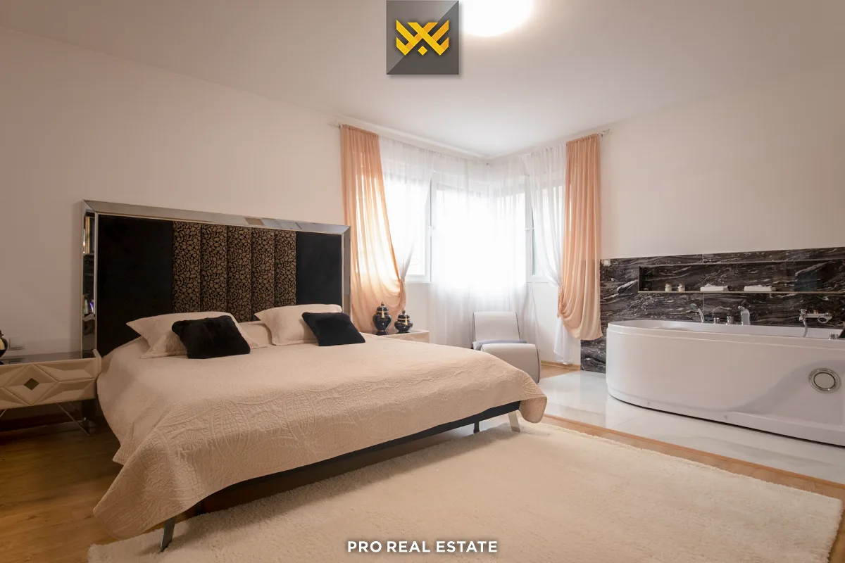 Shtëpi 270m² për #SHITJE në Pejë.