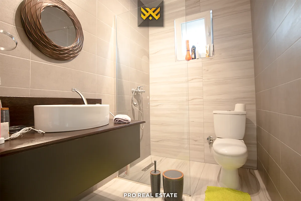 Shtëpi 270m² për #SHITJE në Pejë.