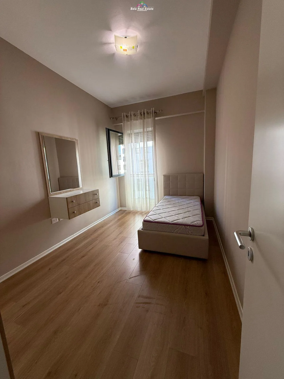 Apartamet Me Qera 2+1+2 Tek 21 Dhjetori (ID B2201212) Tirane.