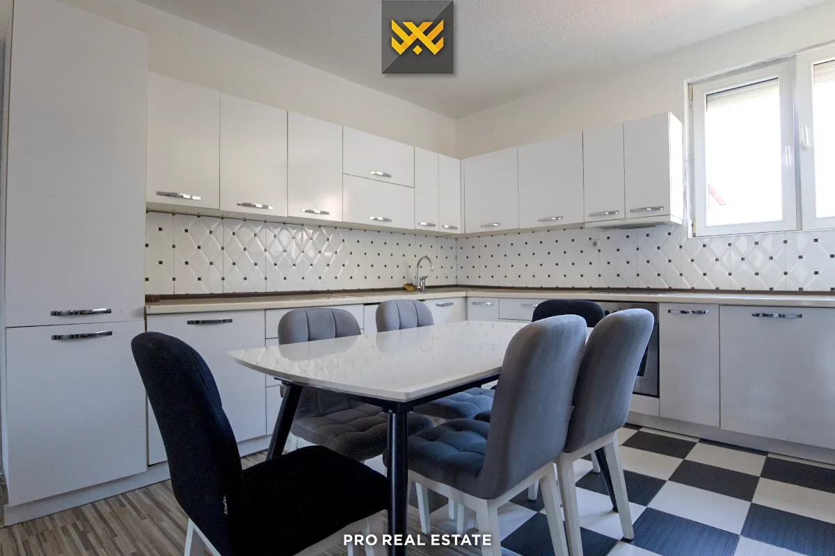 Shtëpi 210m² për #SHITJE te Kodra e Trimave