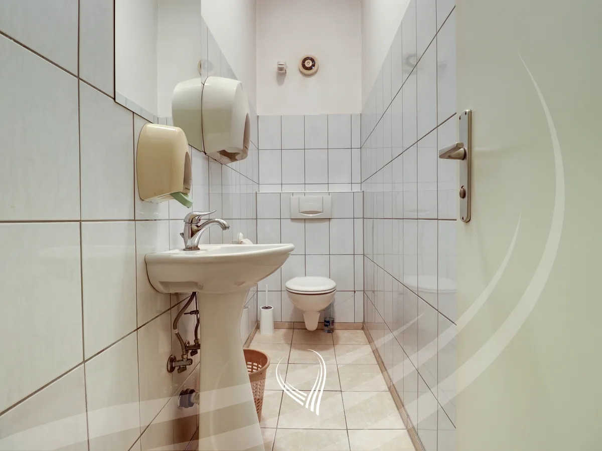 Objekt – Hotel 900m2 me qira në lagjen Sofali