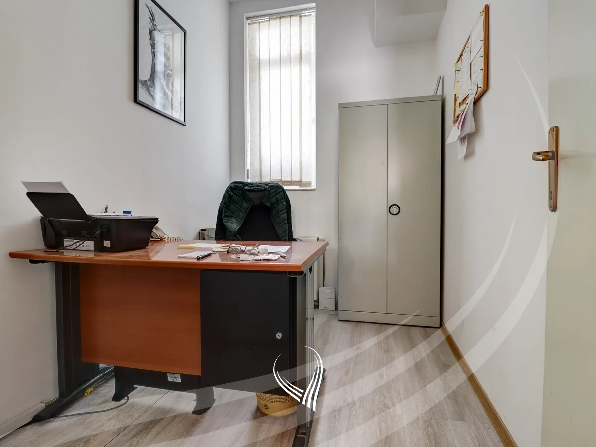 Objekt – Hotel 900m2 me qira në lagjen Sofali