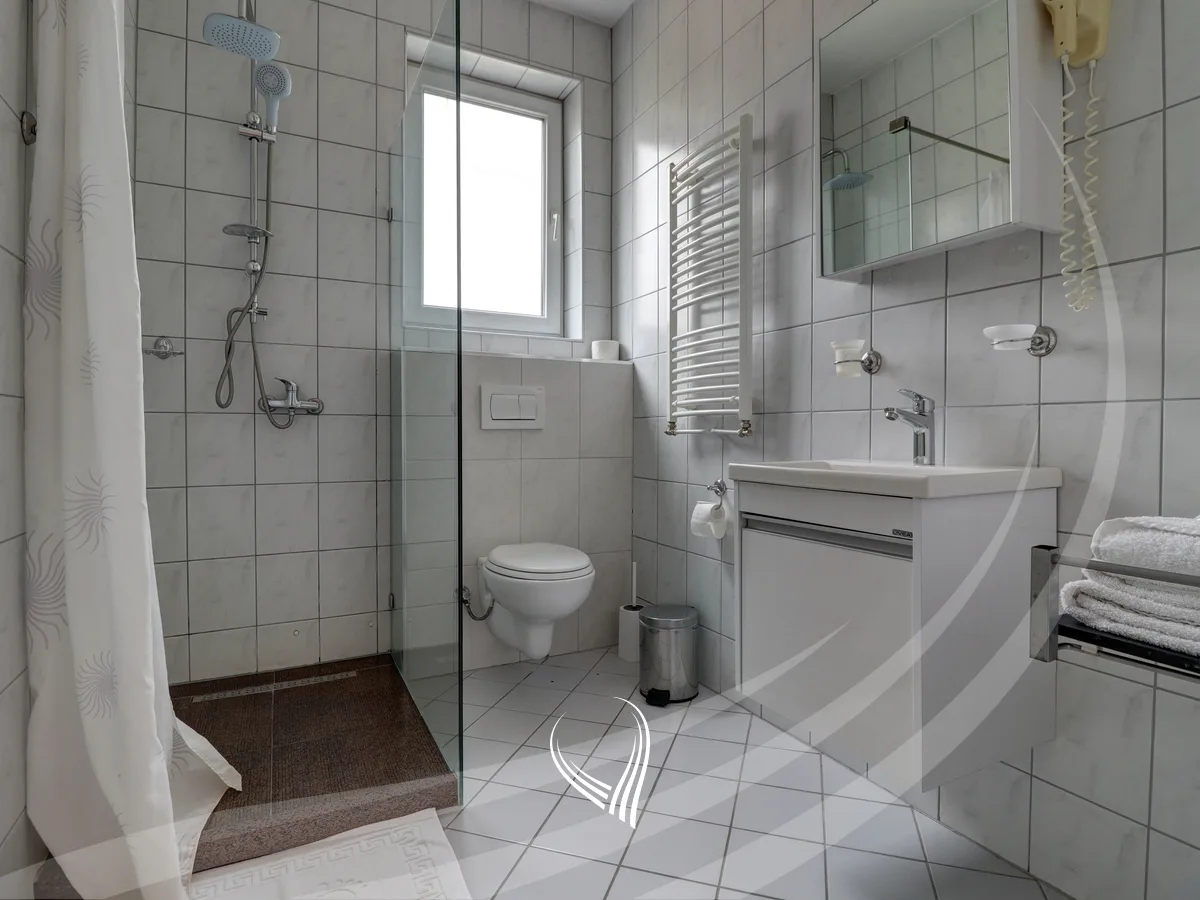 Objekt – Hotel 900m2 me qira në lagjen Sofali