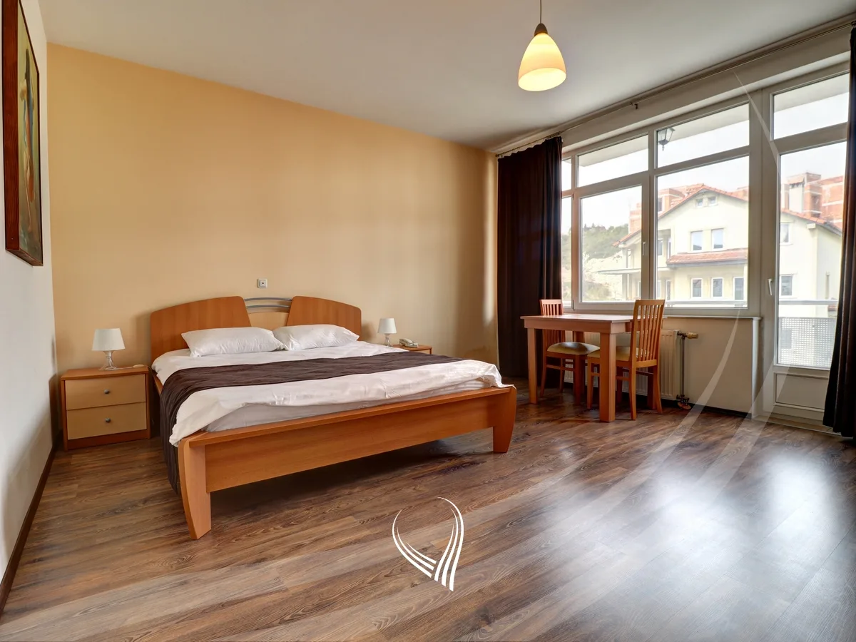 Objekt – Hotel 900m2 me qira në lagjen Sofali