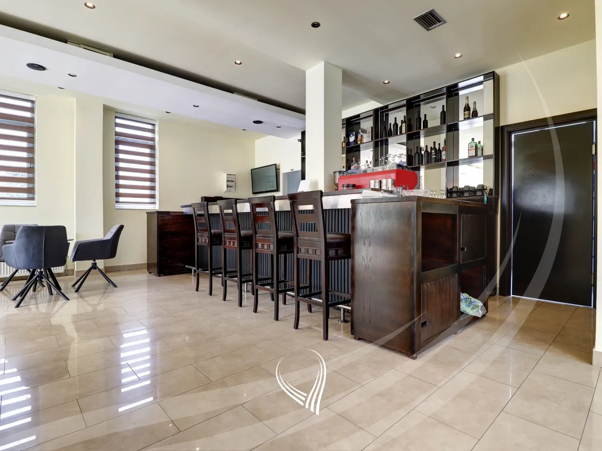 Objekt – Hotel 900m2 me qira në lagjen Sofali