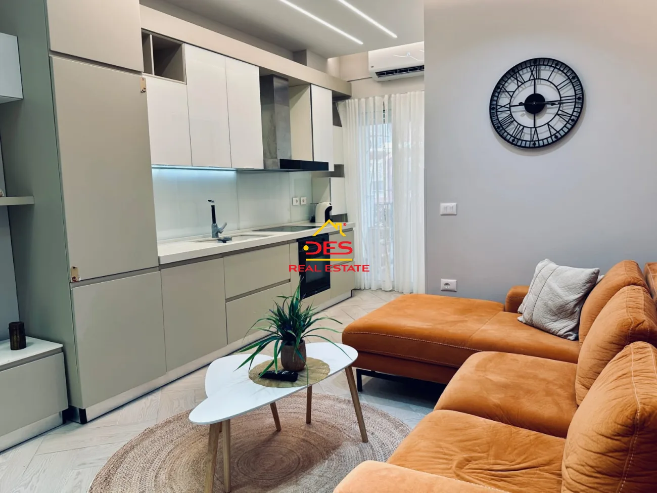Jepet me qira apartament 2+1 pranë hotel partner, vlorë