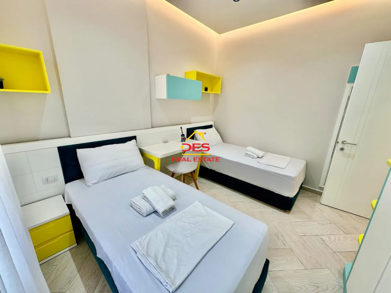 Jepet me qira apartament 2+1 pranë hotel partner, vlorë