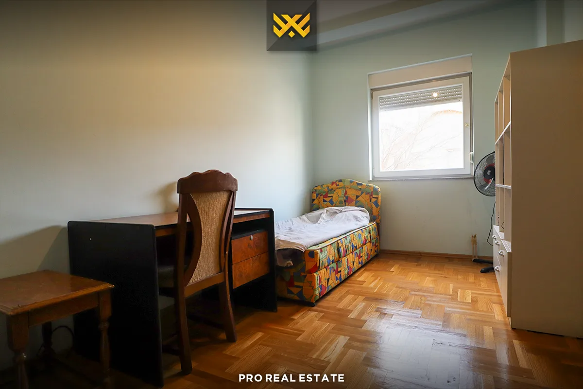 Shtëpi 430m² për #SHITJE në Taslixhe