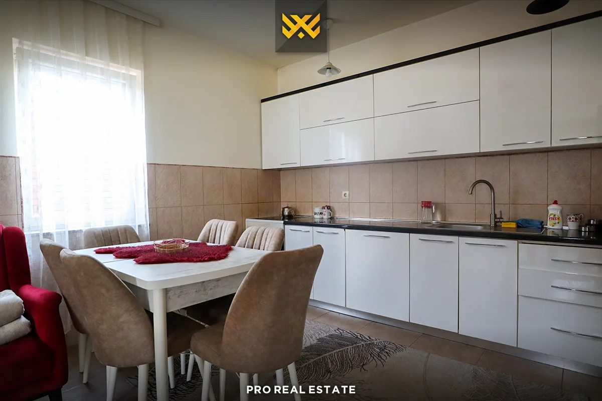 Shtëpi 430m² për #SHITJE në Taslixhe