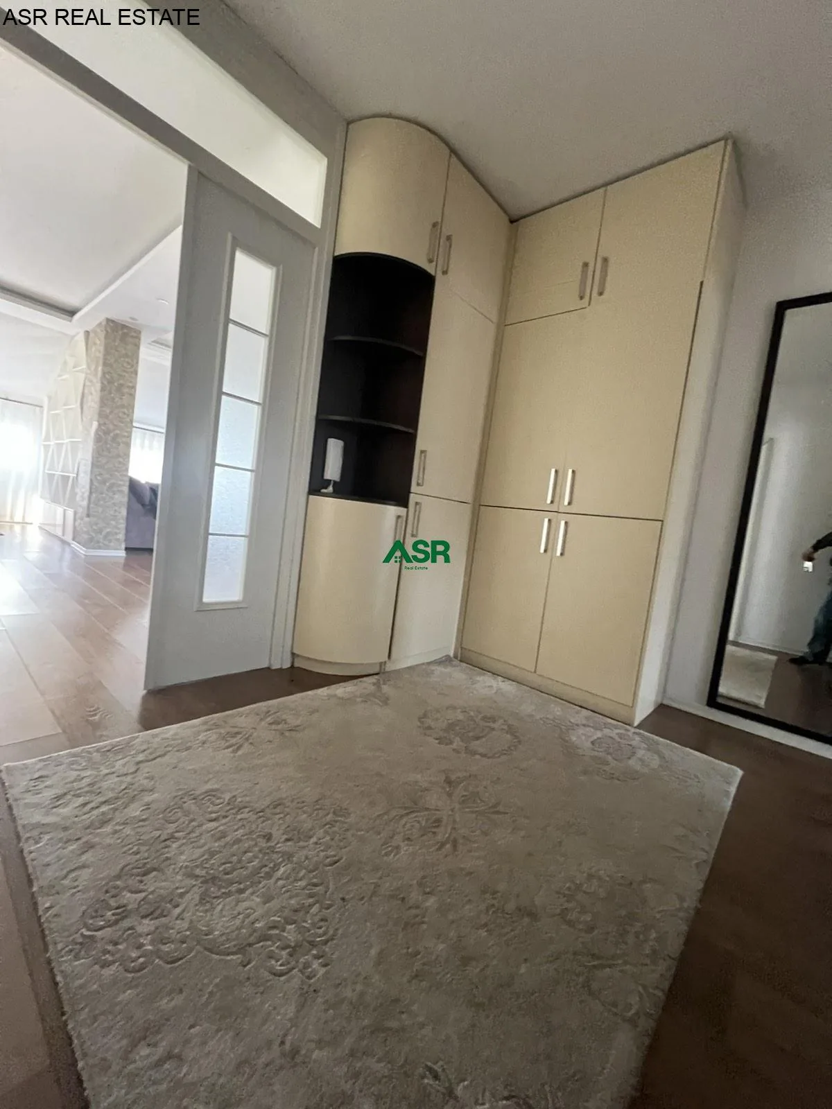 #ID:2195 Banesë  Penthouse 165m2 me #qira në udhekryqin ndermjet rruges B dhe C