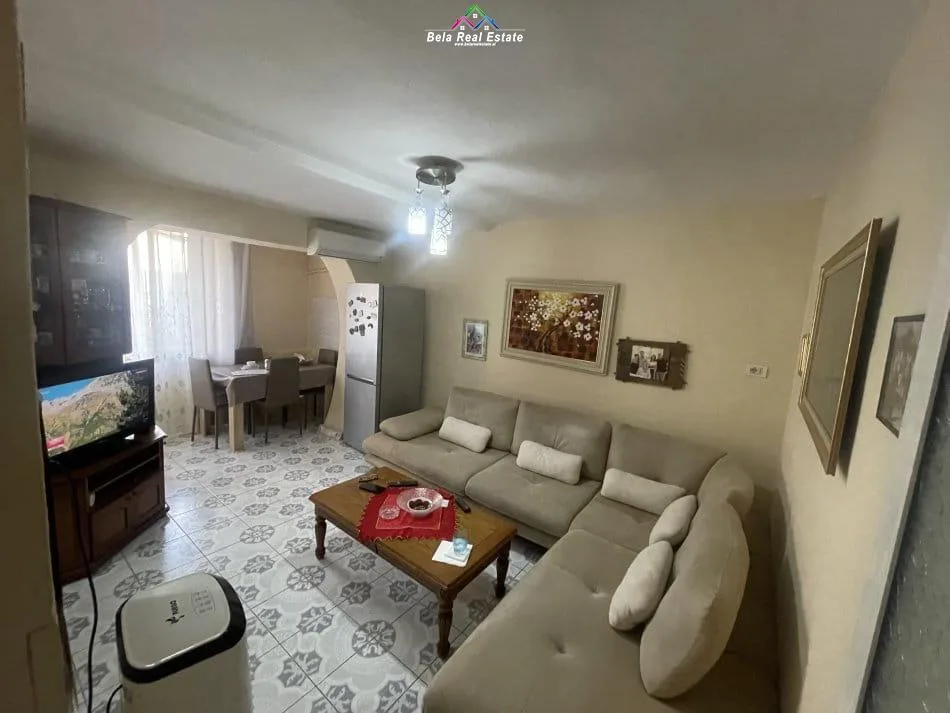 Apartament Ne Shitje 2+1 ne Xhamllik (ID B121204) Tirane