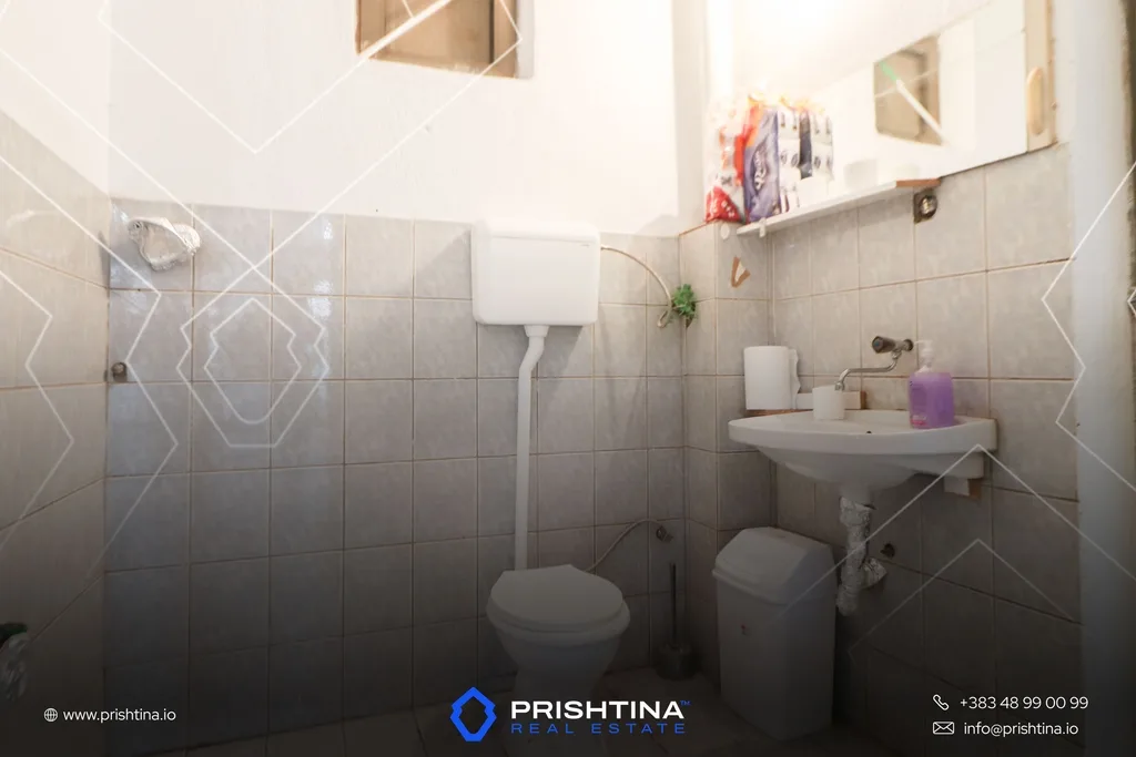 Lokal me qira 130m² te Hani i Dilit