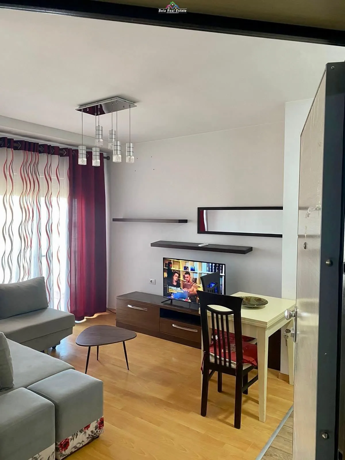 Apartament Me Qera 1+1 Ne Xhamllik (ID B2101641) Tirane