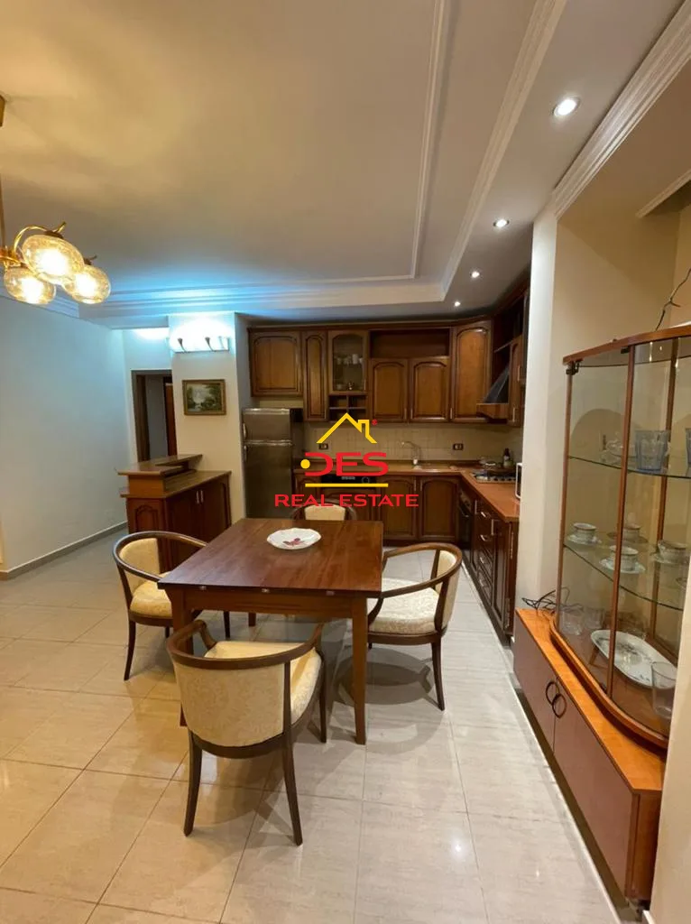 Jepet me qira apartament 2+1+2, blloku, tirane