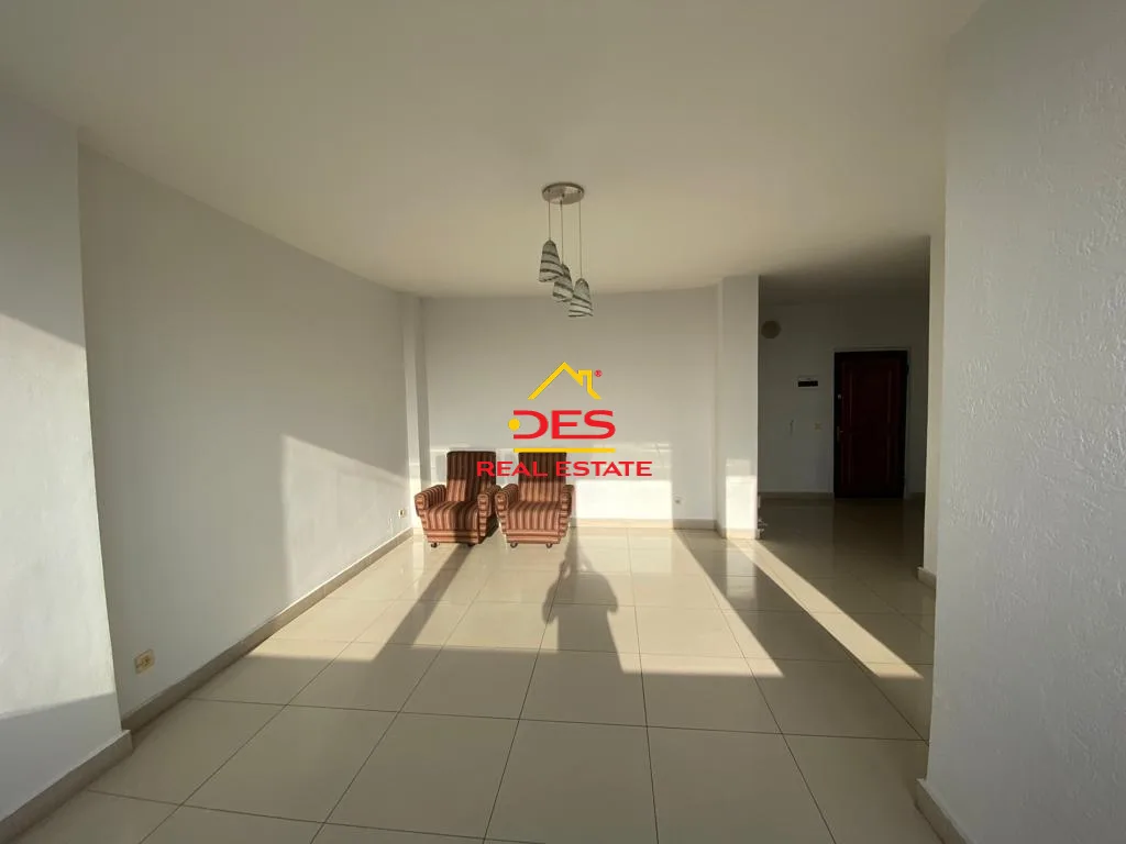 JEPET ME QERA 2+1,Komuna e Parisit, Tiranë