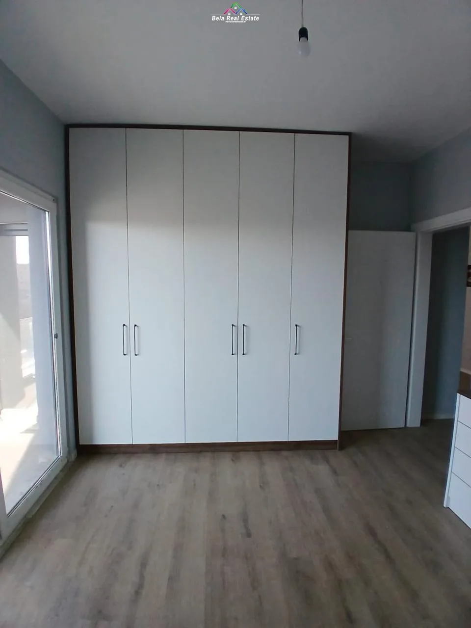 Apartament me qera  1+1 tek Rruga 5 Maji (ID B210980) Tirane