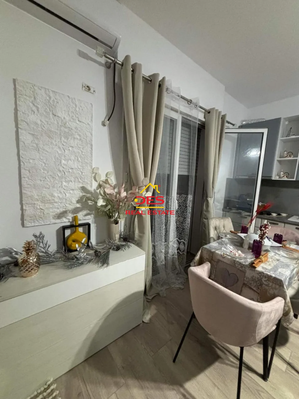 Jepet me qira apartament 1+1 te “rruga e cipajve” ,vlorë