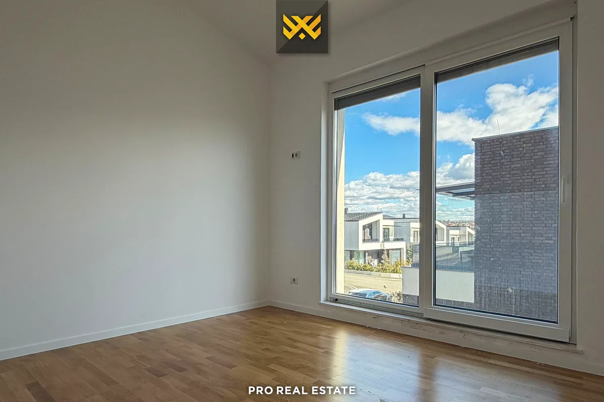 Shtëpi 352m² për #SHITJE në Lagjen Priam Village