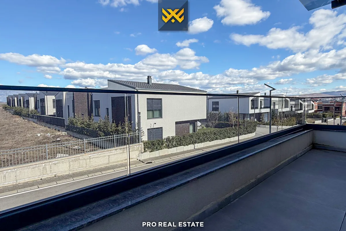 Shtëpi 352m² për #SHITJE në Lagjen Priam Village