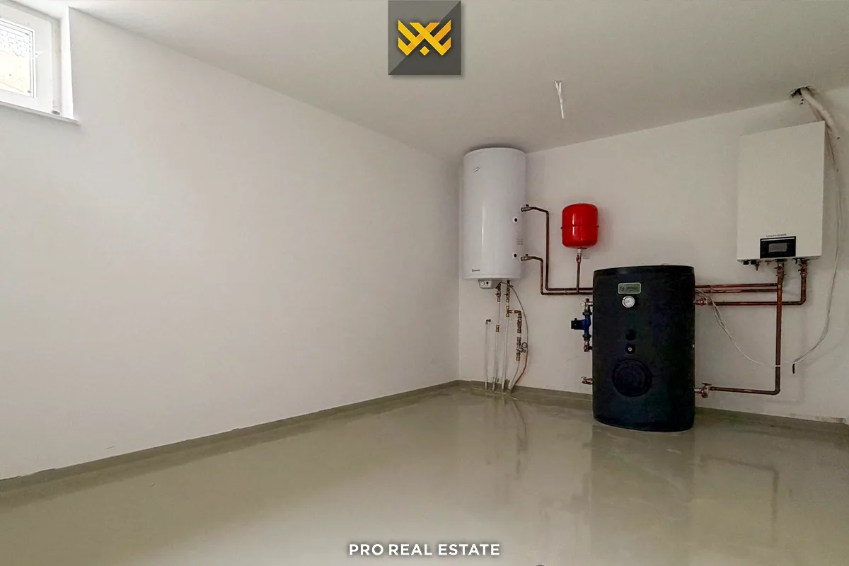 Shtëpi 352m² për #SHITJE në Lagjen Priam Village