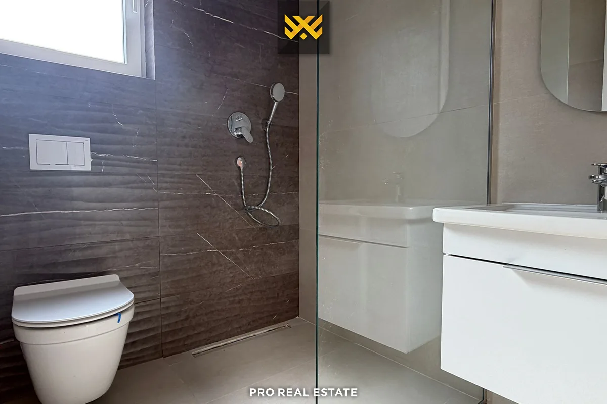 Shtëpi 352m² për #SHITJE në Lagjen Priam Village