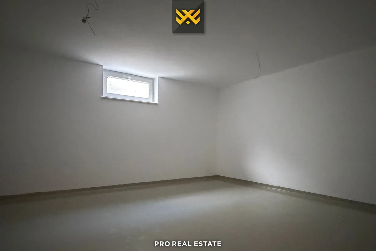 Shtëpi 352m² për #SHITJE në Lagjen Priam Village
