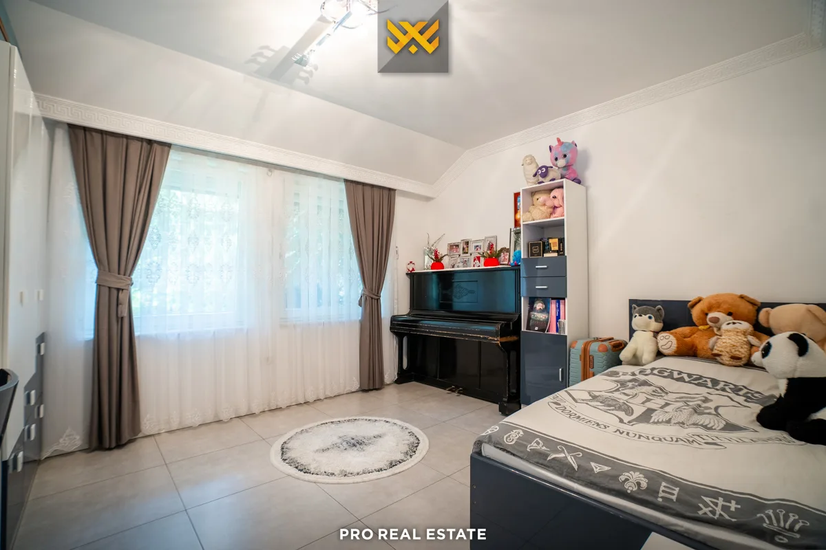 Shtëpi 400m² për #SHITJE në Sofali