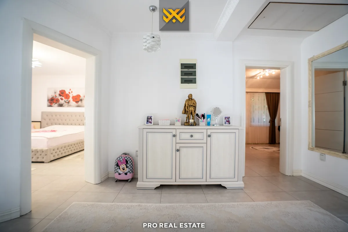 Shtëpi 400m² për #SHITJE në Sofali