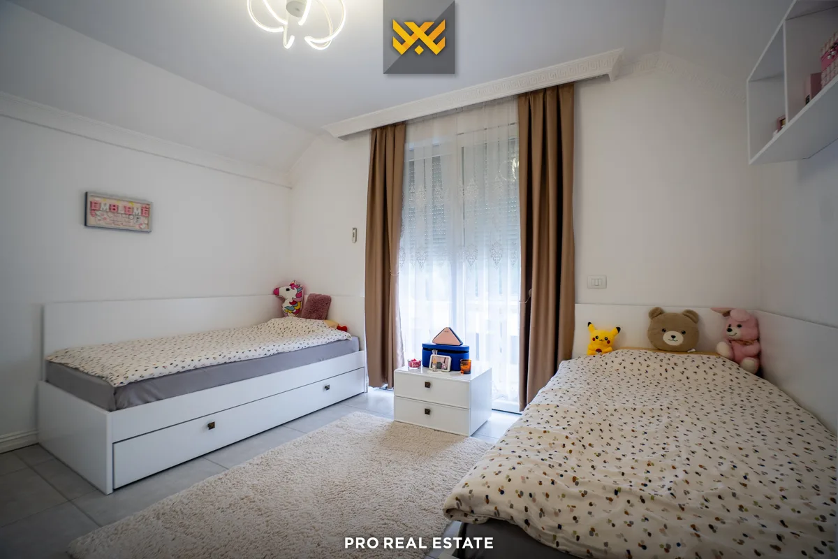 Shtëpi 400m² për #SHITJE në Sofali