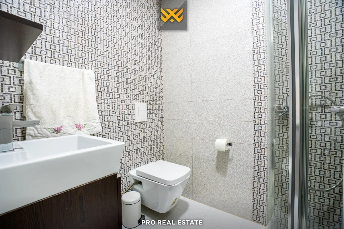 Shtëpi 400m² për #SHITJE në Sofali