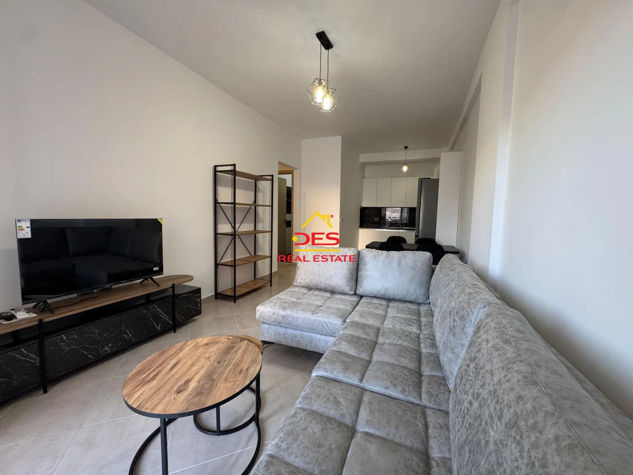 JEPET ME QIRA APARTAMENT 1+1 NË BULEVARD ,VLORË 📍 Pranë Fibank