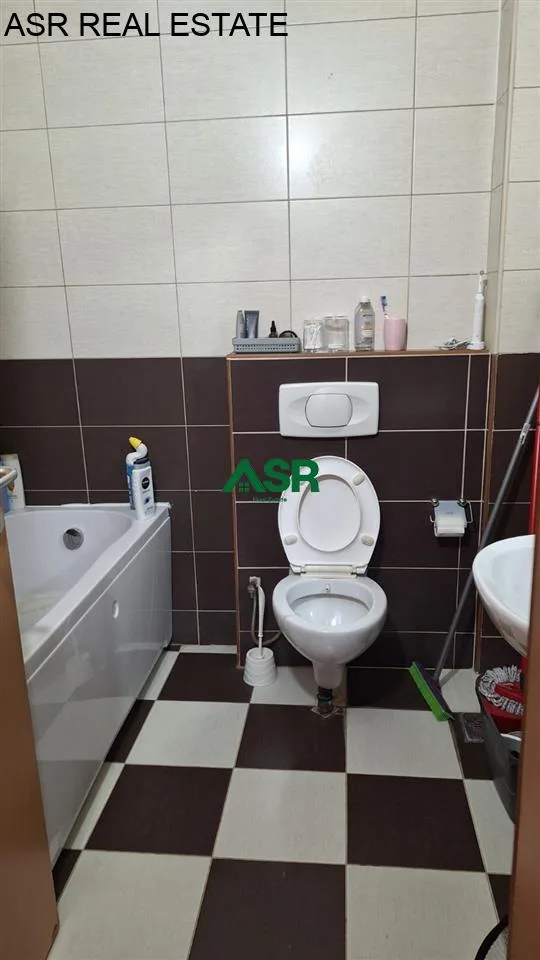 #ID:3196 Banesë 63m2 me #shitje në lagjen Emshir
